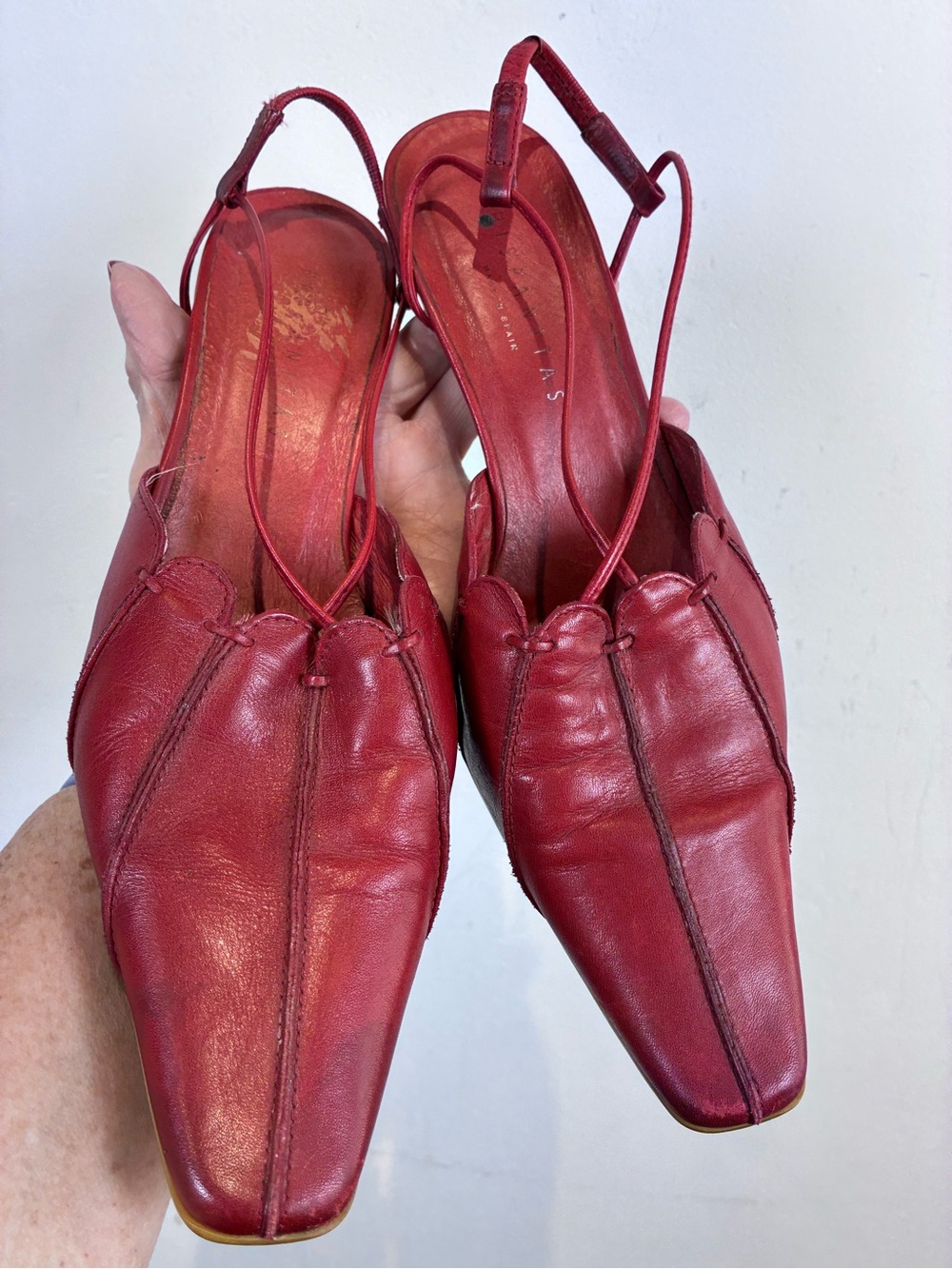Hispanitas Women’s Vintage Red Leather Slingback Heels, Size 7.5